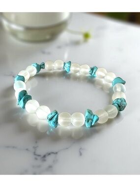🔴 5 for $10 ONE Clear and Turquoise Color Stretchy Beaded Bracelet